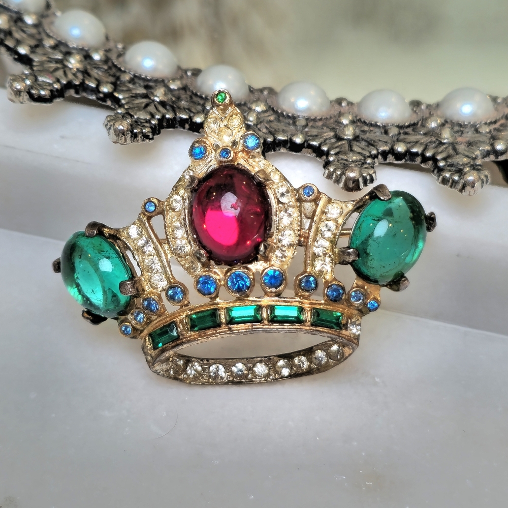 COROCRAFT Coro Sterling Jelly Belly Crown Brooche.